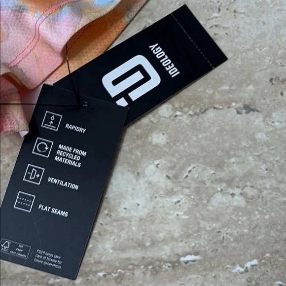 Women 2 piece Orange,Pink, white and blue active wear set. - Picture 5 of 12